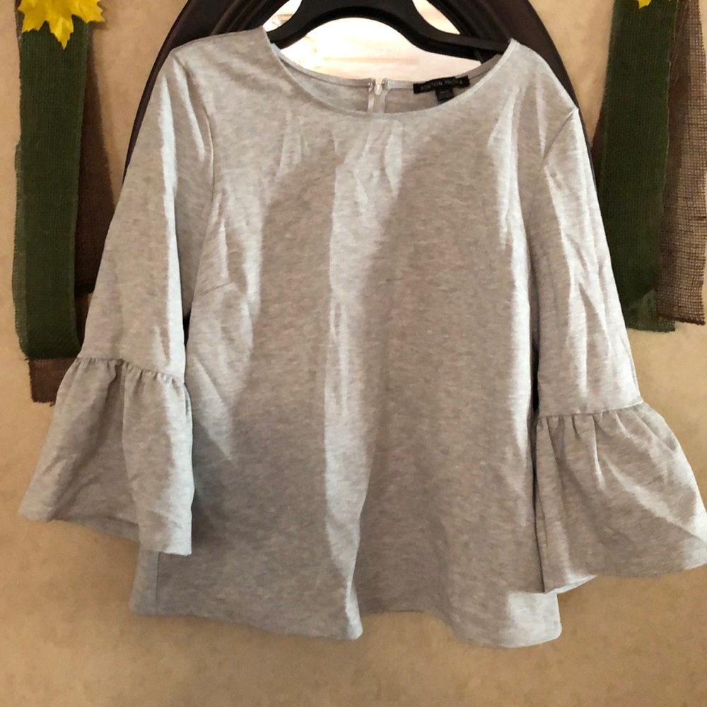 Gray shirt